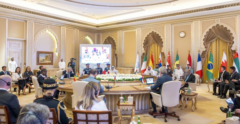 الفريق الشيخ سيف بن زايد آل نهيان