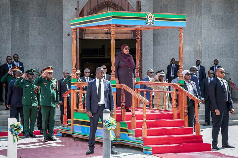 رئيسة تنزانيا سامية صولحو حسن