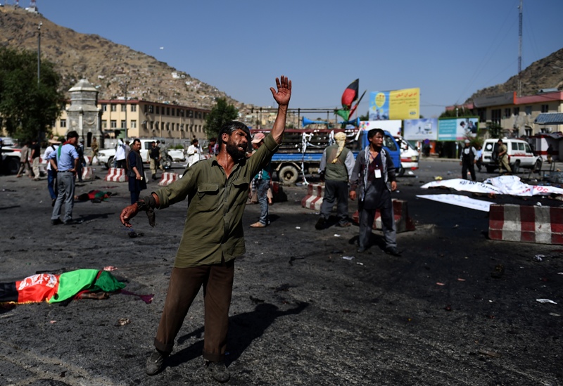 أثار التفجير الانتحاري في كابول - أ ف ب