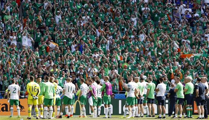 جماهير أيرلندا تحيي اللاعبين برغم الخسارة من فرنسا