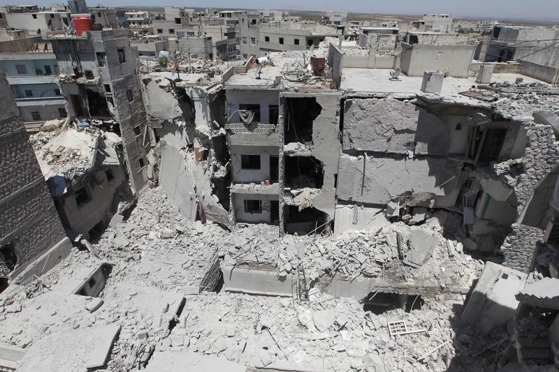 مبانٍ مدمرة جراء ضربات جوية على بلدة أريحا الخاضعة لسيطرة المعارضة في محافظة إدلب - رويترز