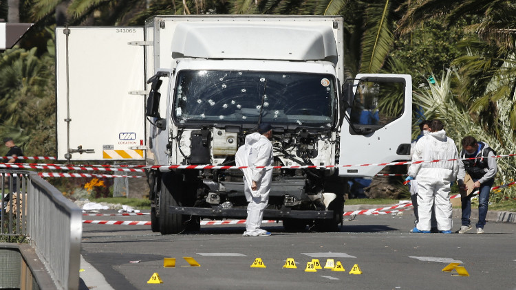 الشاحنة المستخدمة في الهجوم الإرهابي بنيس