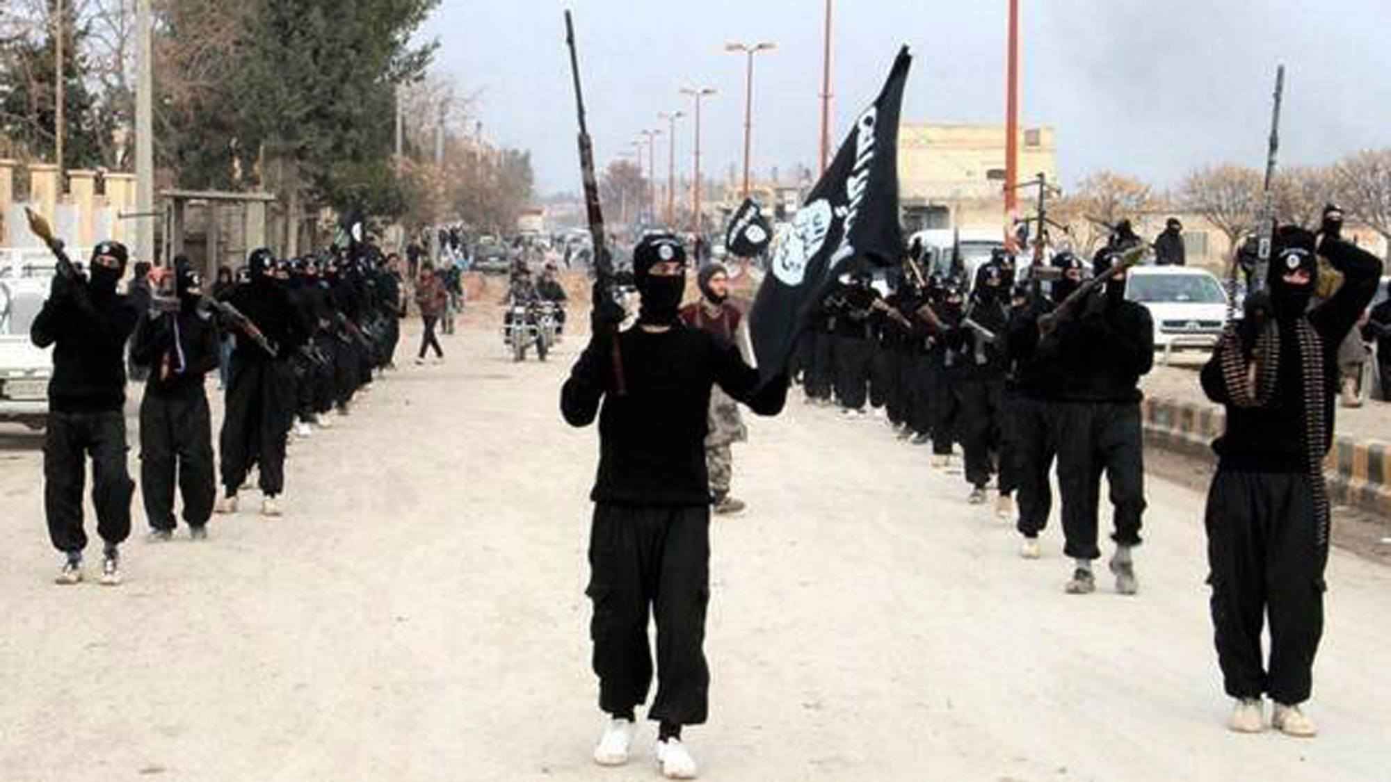 مقاتلون في صفوف تنظيم داعش الإرهابي