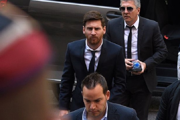 محاكمة ليونيل ميسي مهاجم برشلونة الإسباني ووالده بتهمة التهرب الضريبي