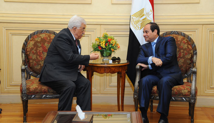 الرئيس المصري السيسي ونظيره الفلسطيني أبومازن