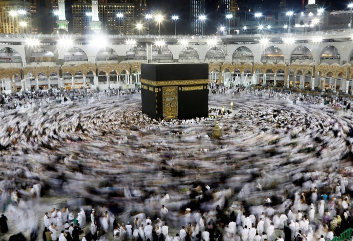 الحجاج في بيت الله الحرام (أرشيفية رويترز)