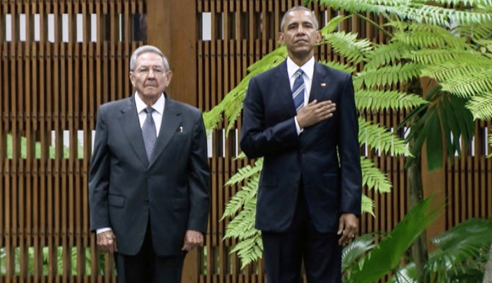أوباما وراؤول كاسترو