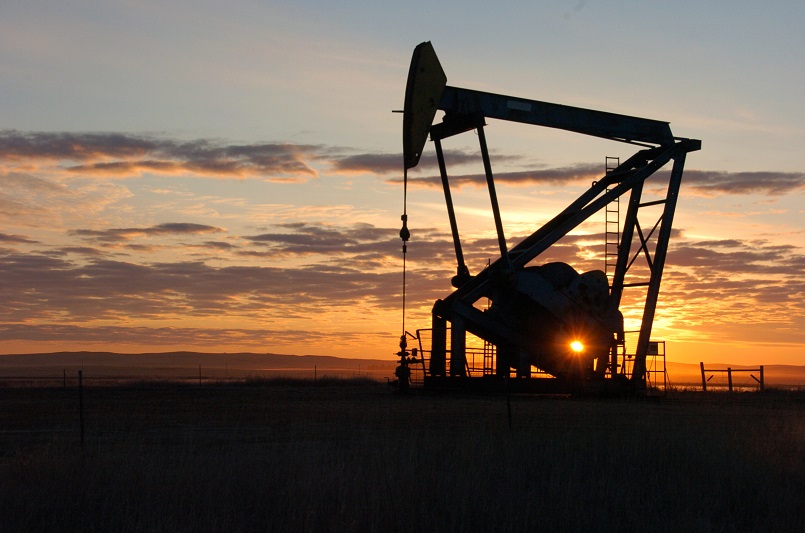 أسعار النفط تواصل التراجع 