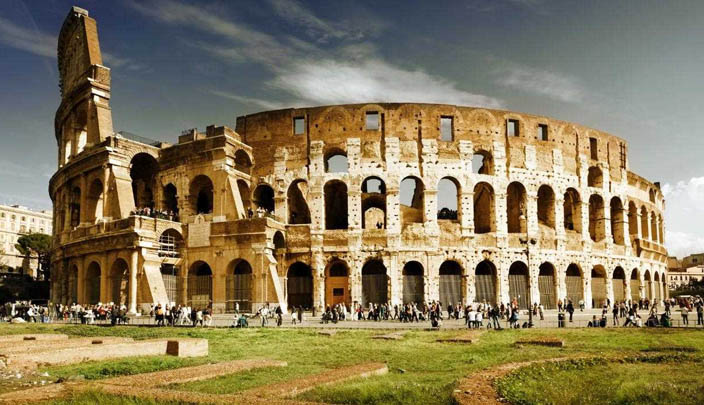 المسرح الروماني الأثري الكولوسيوم