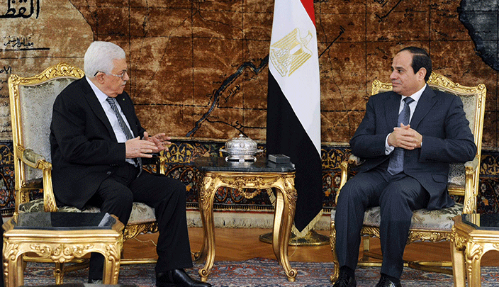 صورة أرشيفية عباس والسيسي