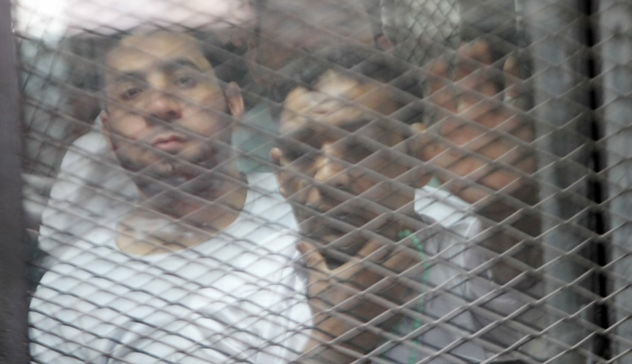 محاكمة 155 متهمًا في قضية