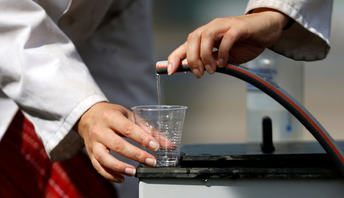 آلة بلجيكية تحول البول إلى مياه صالحة للشرب