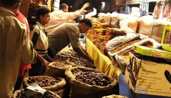 ارتفاع أسعار الياميش في مصر قبل أيام من شهر رمضان