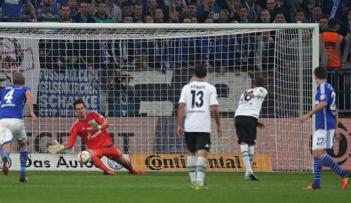 نيران صديقة تقصي مونشنجلادباخ من المربع الذهبي للبوندزليجا