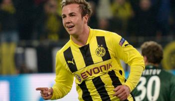 ماريو جوتزه بقميص دورتموند