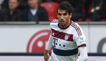 خافي مارتينيز مدافع بايرن ميونيخ الألماني