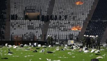 شغب الجماهير عرض مستمر في اليونان