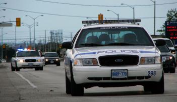 السلطات الكندية