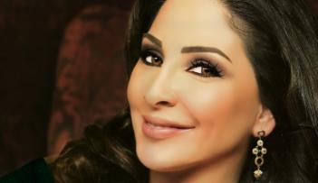 الفنانة اللبنانية إليسا