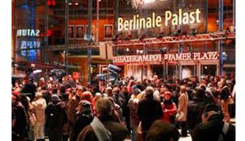 يطمح المهرجان إلى دعم اللاجئين ودعوتهم إلى مقره للتكيّف مع الحياة الجديدة