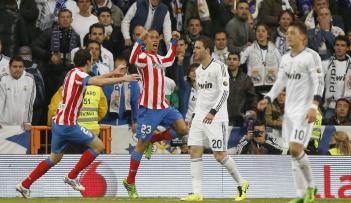 لاعبون كثيرون تنقلوا بين ناديي العاصمة الإسبانية