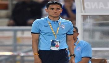كياتيسوك سيناموانج المدير الفني لمنتخب تايلاند 