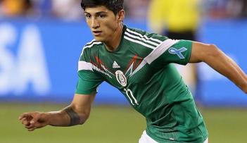 المهاجم المكسيكي آلان بوليدو 