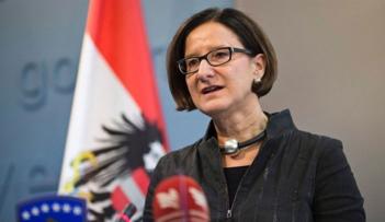 وزيرة داخلية النمسا يوهانا ميكل-لايتنر
