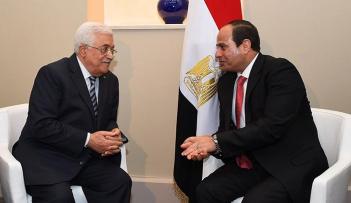 الرئيسان المصري عبدالفتاح السيسي والفلسطيني محمود عباس