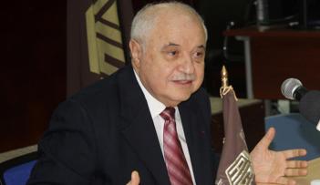 الأردني طلال أبو غزالة.. سيرة حياته في كتاب عن مركز الأهرام للنشر