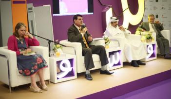 خلال ندوة ثقافية على هامش فعاليات مهرجان الشارقة القرائي الثامن