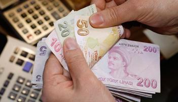 الليرة التركية تهبط لأدني مستوياتها على الإطلاق