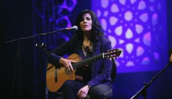الفنانة الجزائرية سعاد ماسي في مهرجان بالمغرب - رويترز