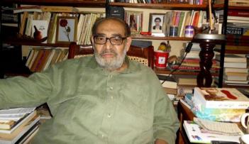 الكاتب والروائي المصري الراحل علاء الديب