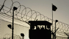  مسؤول: 12 من سجناء جوانتانامو سينقلون لدول أخرى