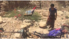 بالفيديو.. آلة يمنية تنقل الغذاء للمقاومة في قمم الجبال