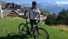 وزير خارجية لوكسمبورج يقود دراجته حتى قمم جبال الألب 