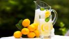 إنفوجراف.. 15 استخدامًا لعصير الليمون..  يلمع ويعطر ويخفف الألم