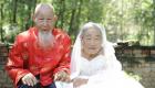 لا يأس مع الحياة.. جلسة تصوير لزوجين صينيين بعد زواج دام 80 عامًا