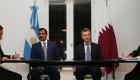 رئيس الأرجنتين يهدي أمير قطر قميص 