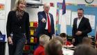 بالفيديو.. ردود أفعال الأطفال على زيارة ترامب لفصلهم الدراسي