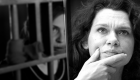 الروائية آسلي.. ذات الرداء القرمزي تواجه الموت بسجون أردوغان