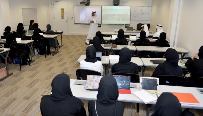 محاضرة في إحدى الجامعات بالإمارات