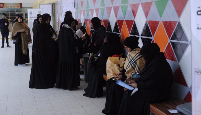 إقبال في مراكز التصويت النسائية