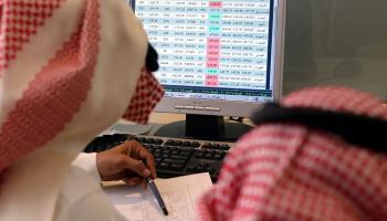 تباين بورصات الخليج في الختام