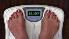 هل توجد علاقة بين قلة النوم وزيادة الوزن؟.. هذه الدراسة تجيب