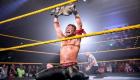ناكامورا يحطم ساموا جو ويستعيد لقب "NXT"