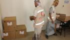 الهلال الأحمر الإماراتي يساعد في محو أمية سكان المكلا