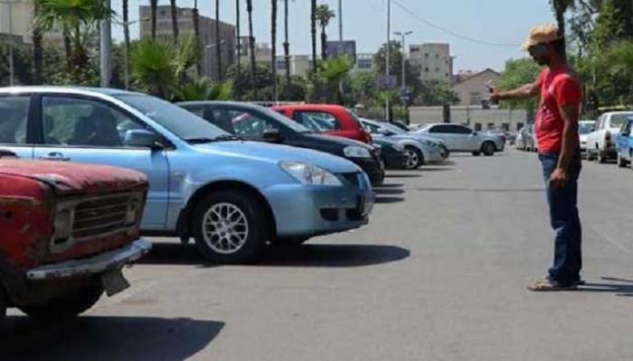السايس مهنة من لا مهنة له في القاهرة