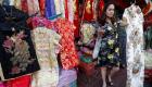 بالصور.. صينيو تايلاند يواجهون معضلة ألوان الملابس في رأس السنة